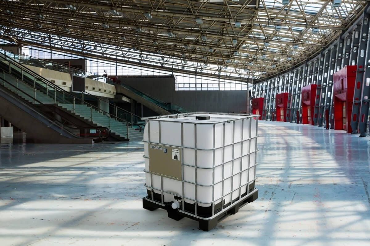 Contenedor IBC Con Rejilla Metálica 1000 Litros De Segunda Vida